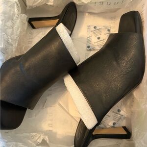 Gianni Bini Black Leather Mules